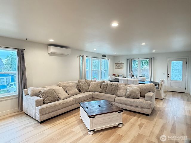 403 A Street, South Bend, WA 98586