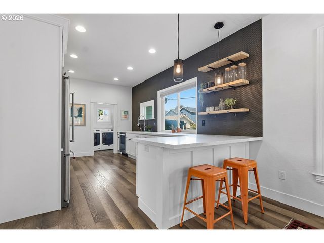 6207 Ne 12TH Ave, Portland, OR 97211