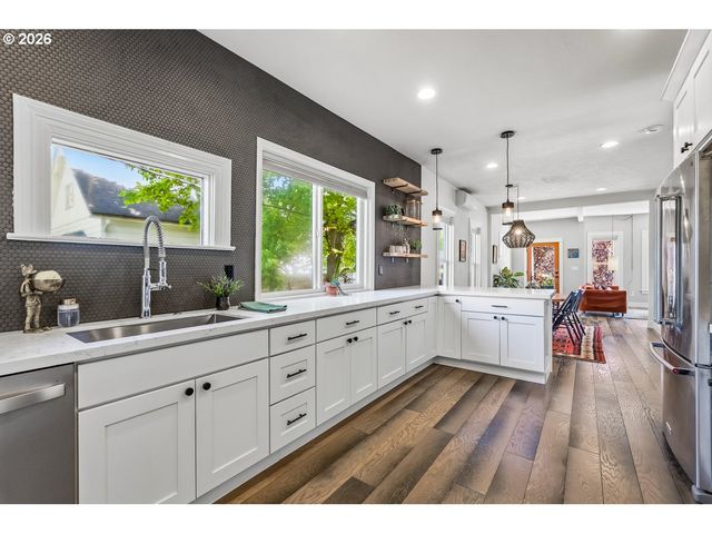 6207 Ne 12TH Ave, Portland, OR 97211