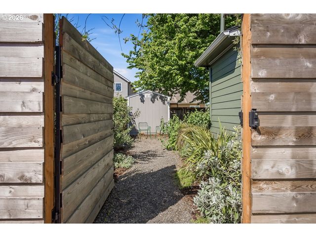 6207 Ne 12TH Ave, Portland, OR 97211
