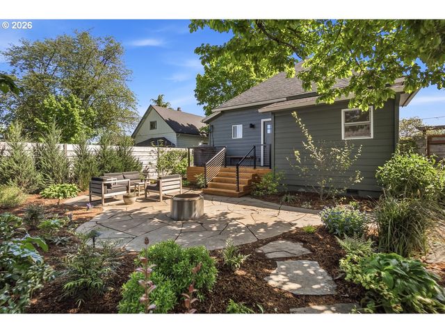 6207 Ne 12TH Ave, Portland, OR 97211