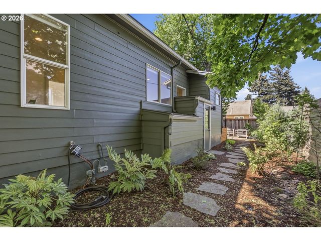 6207 Ne 12TH Ave, Portland, OR 97211