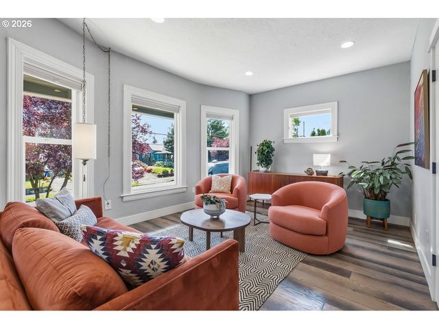 6207 Ne 12TH Ave, Portland, OR 97211