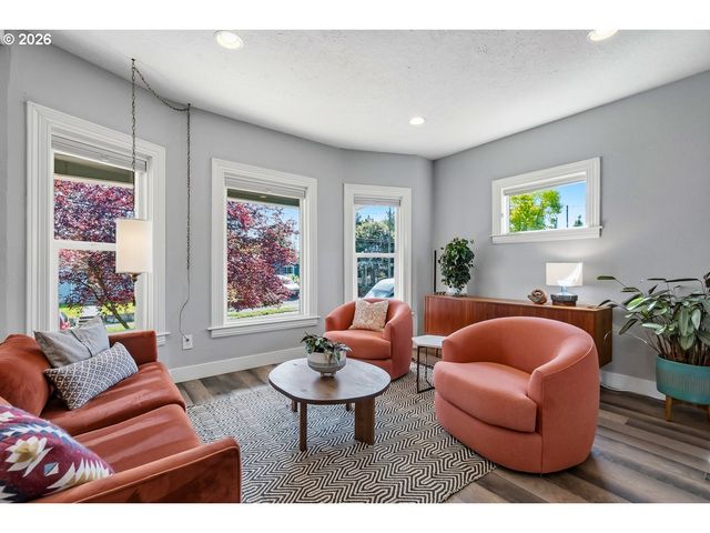 6207 Ne 12TH Ave, Portland, OR 97211