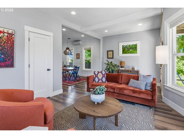 6207 Ne 12TH Ave, Portland, OR 97211