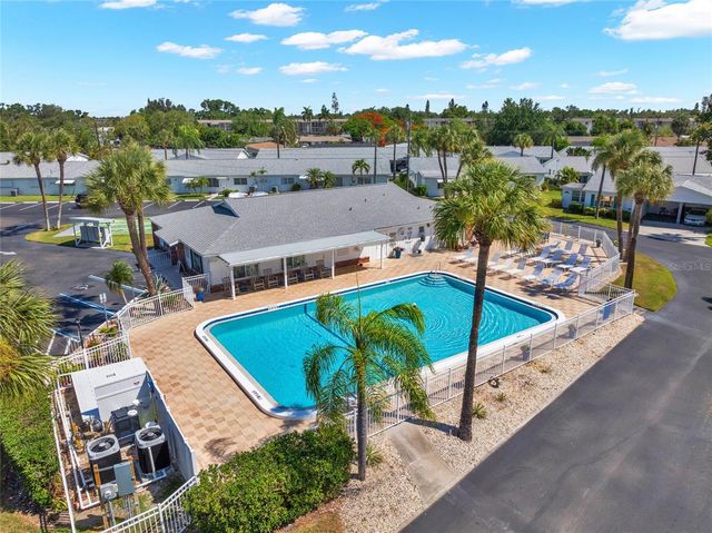 5996 HIBISCUS DRIVE 6, Bradenton, FL 34207