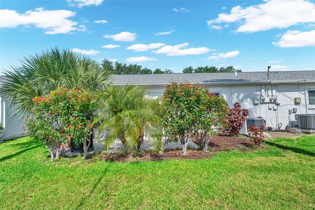 5996 HIBISCUS DRIVE 6, Bradenton, FL 34207