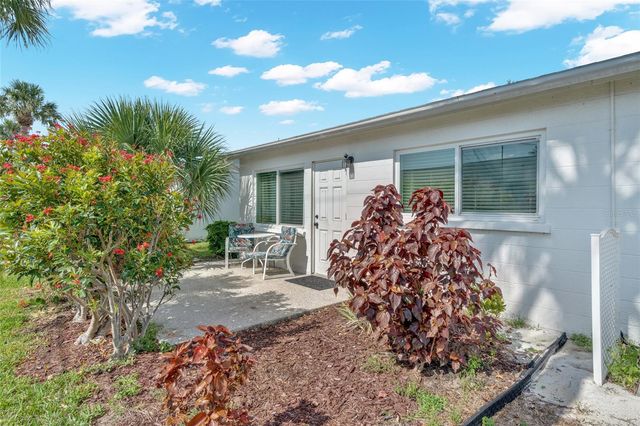 5996 HIBISCUS DRIVE 6, Bradenton, FL 34207