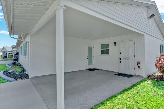 5996 HIBISCUS DRIVE 6, Bradenton, FL 34207