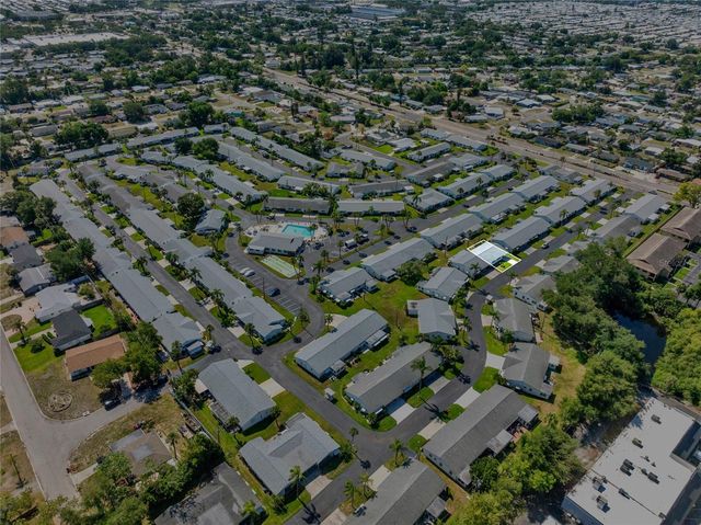 5996 HIBISCUS DRIVE 6, Bradenton, FL 34207