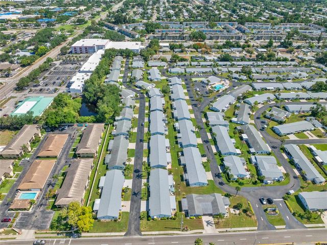 5996 HIBISCUS DRIVE 6, Bradenton, FL 34207