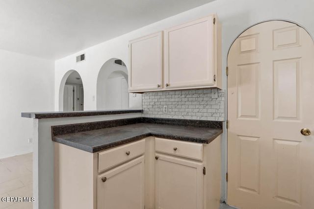 1478 GENE TORRES Drive, El Paso, TX 79936