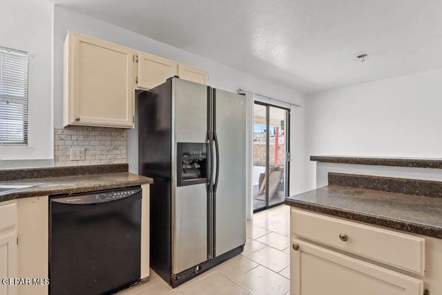 1478 GENE TORRES Drive, El Paso, TX 79936