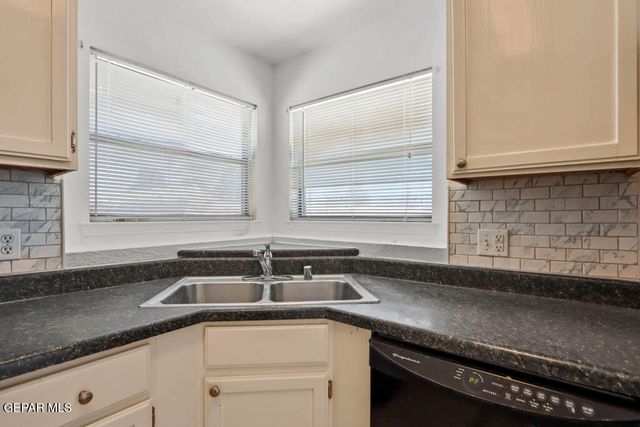 1478 GENE TORRES Drive, El Paso, TX 79936