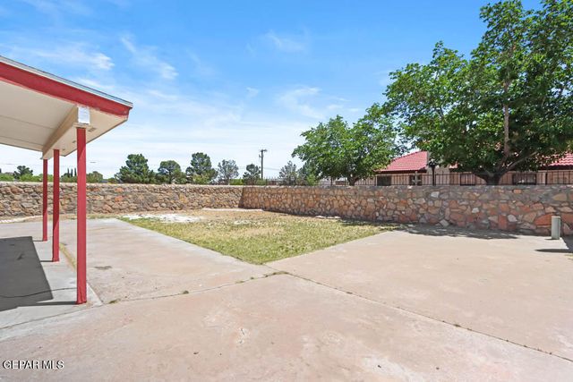 1478 GENE TORRES Drive, El Paso, TX 79936