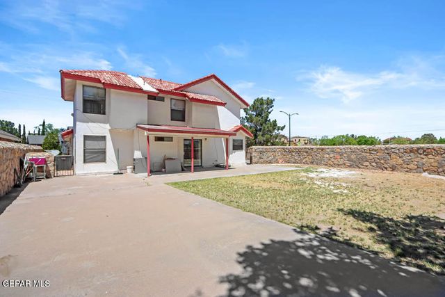 1478 GENE TORRES Drive, El Paso, TX 79936
