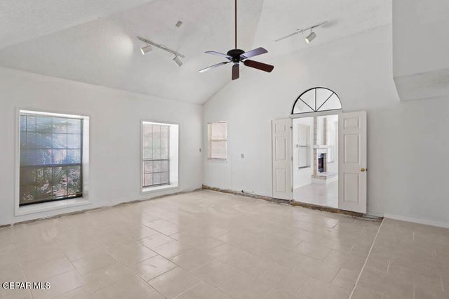1478 GENE TORRES Drive, El Paso, TX 79936