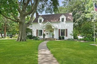 1002 Prospect Blvd., Waterloo, IA 50701