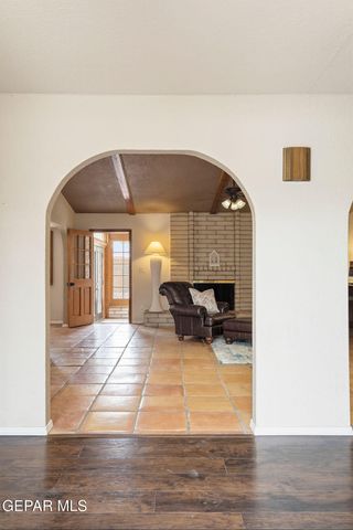 4953 VISTA GRANDE Circle, El Paso, TX 79922