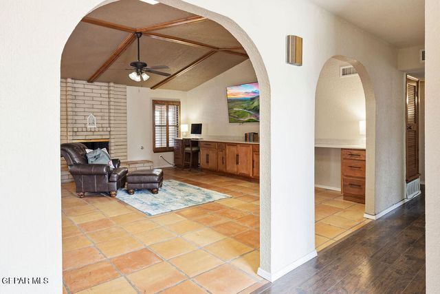 4953 VISTA GRANDE Circle, El Paso, TX 79922