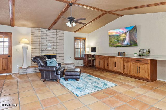 4953 VISTA GRANDE Circle, El Paso, TX 79922