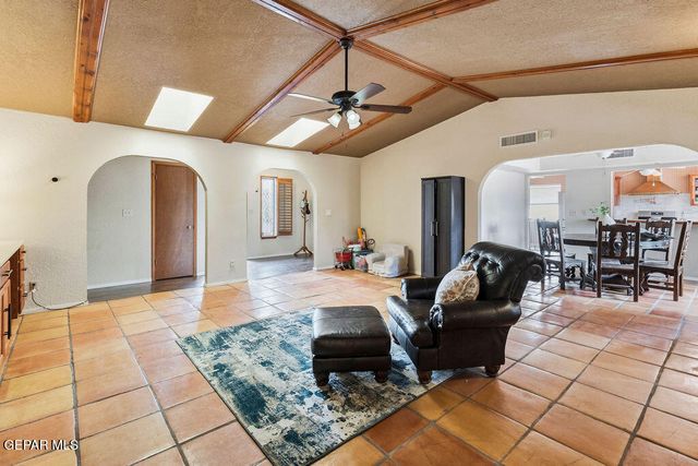 4953 VISTA GRANDE Circle, El Paso, TX 79922