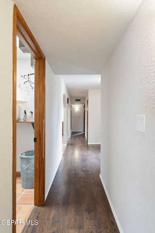 4953 VISTA GRANDE Circle, El Paso, TX 79922