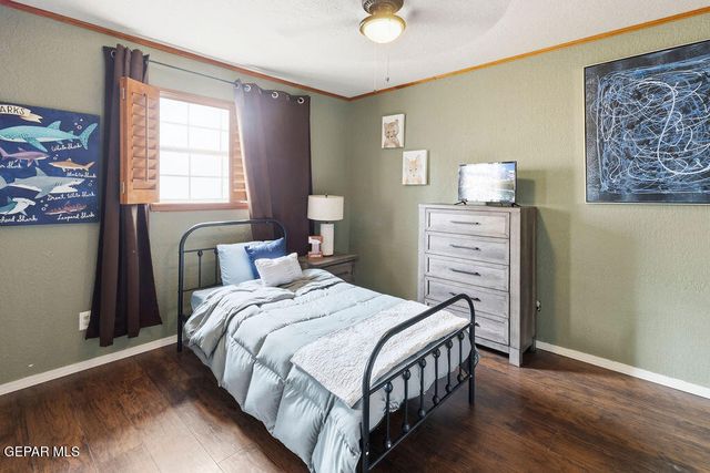 4953 VISTA GRANDE Circle, El Paso, TX 79922