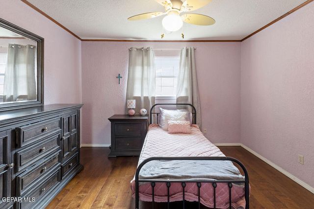 4953 VISTA GRANDE Circle, El Paso, TX 79922