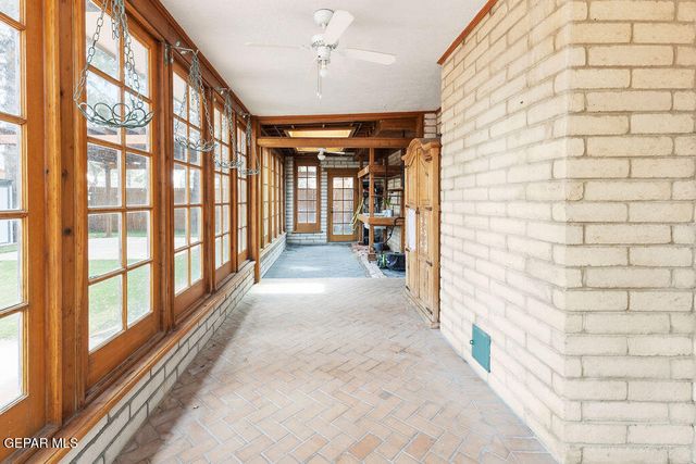 4953 VISTA GRANDE Circle, El Paso, TX 79922