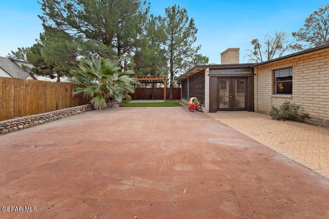 4953 VISTA GRANDE Circle, El Paso, TX 79922