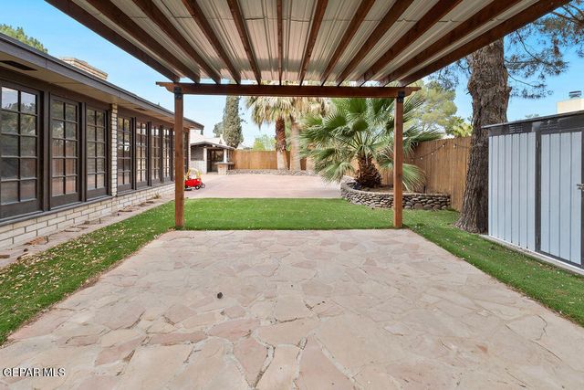 4953 VISTA GRANDE Circle, El Paso, TX 79922