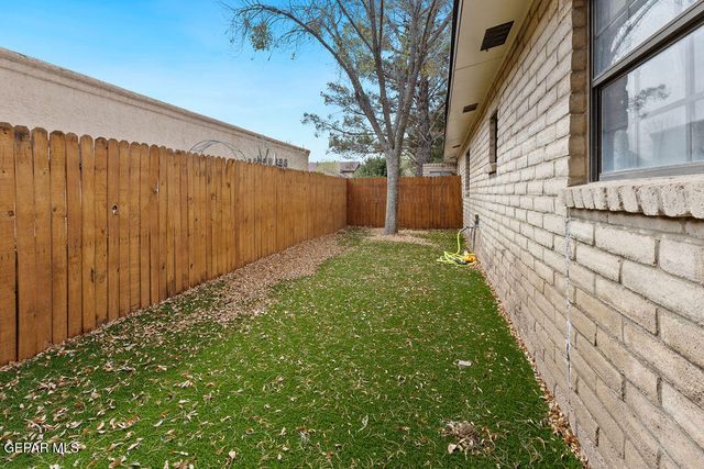 4953 VISTA GRANDE Circle, El Paso, TX 79922