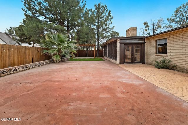 4953 VISTA GRANDE Circle, El Paso, TX 79922