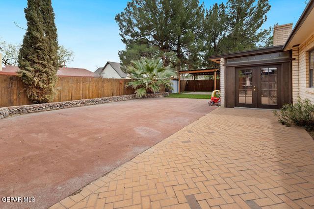 4953 VISTA GRANDE Circle, El Paso, TX 79922