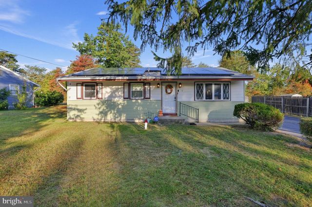 410 MAGNOLIA RD, Mount Laurel, NJ 08054