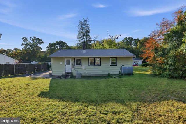 410 MAGNOLIA RD, Mount Laurel, NJ 08054