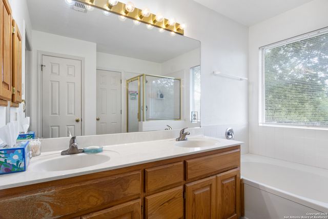 7026 Misty Ridge Dr, Converse, TX 78109