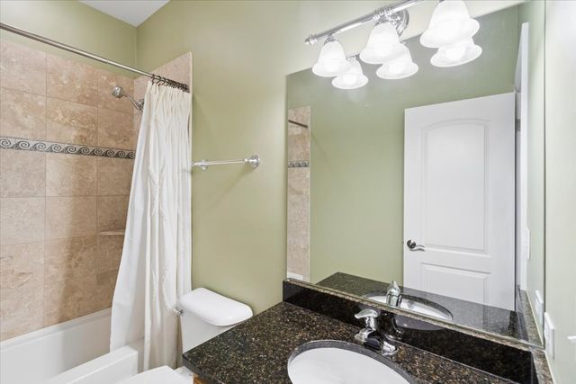 7246 N OAKLEY Avenue 1S, Chicago, IL 60645