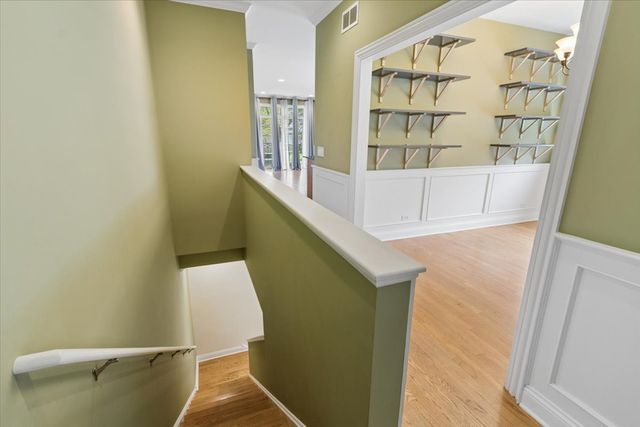 7246 N OAKLEY Avenue 1S, Chicago, IL 60645
