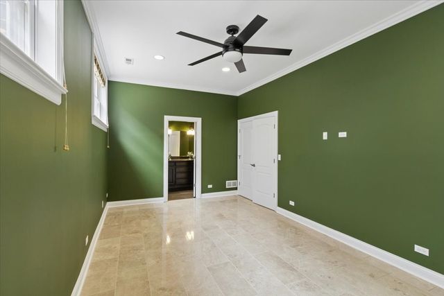 7246 N OAKLEY Avenue 1S, Chicago, IL 60645