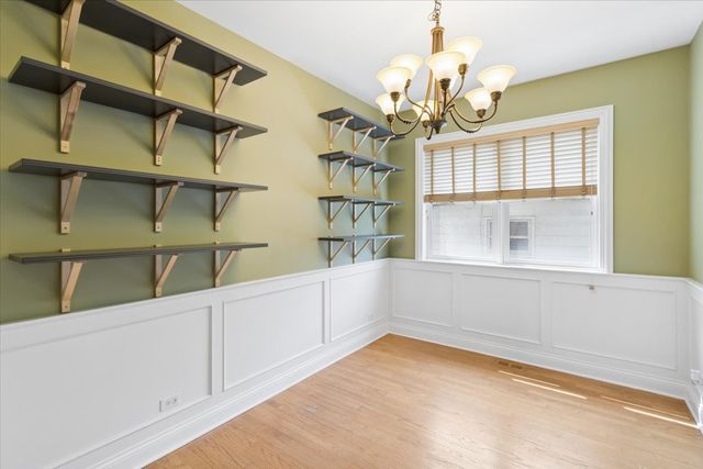 7246 N OAKLEY Avenue 1S, Chicago, IL 60645