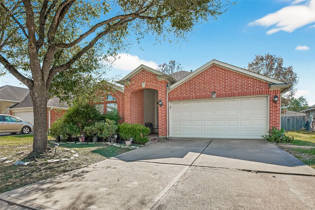 1214 Wesley Drive, Stafford, TX 77477