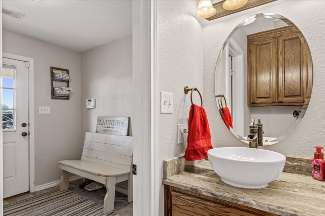 800 VZ County Road 2135, Canton, TX 75103