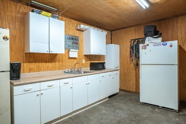 800 VZ County Road 2135, Canton, TX 75103