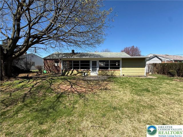 3124 Roxford Road, Allentown City, PA 18103