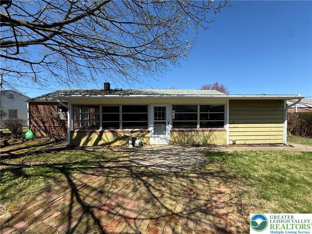 3124 Roxford Road, Allentown City, PA 18103