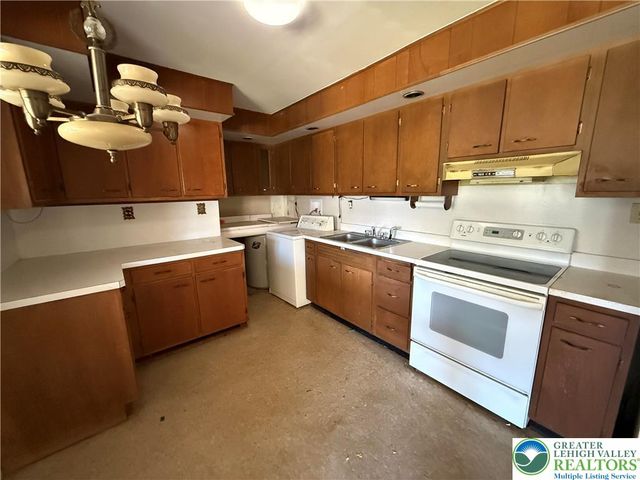 3124 Roxford Road, Allentown City, PA 18103