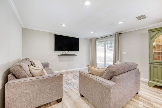 2349 SW 341st Place, Federal Way, WA 98023