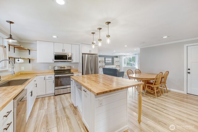 2349 SW 341st Place, Federal Way, WA 98023